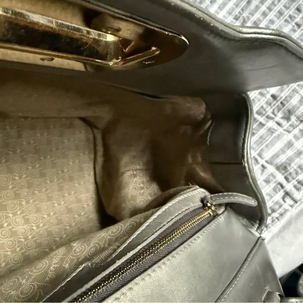 Bulgari Handbag with Crossbody Strap - Picture 5 of 16